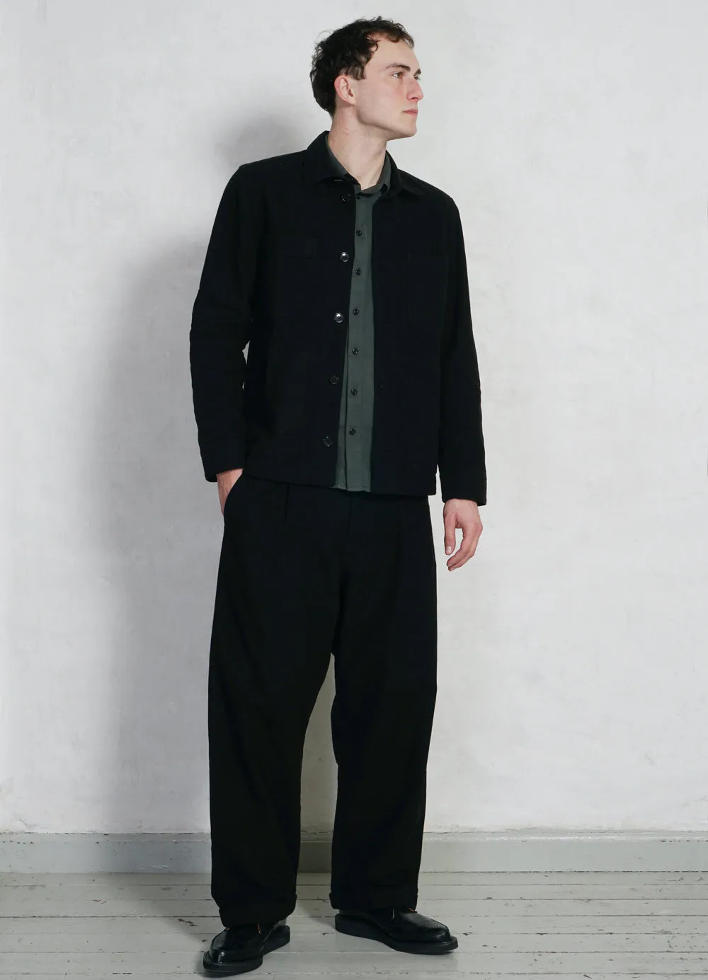 BOBBY 28-22-2 | Wide Pleated Moleskin Trousers | Black