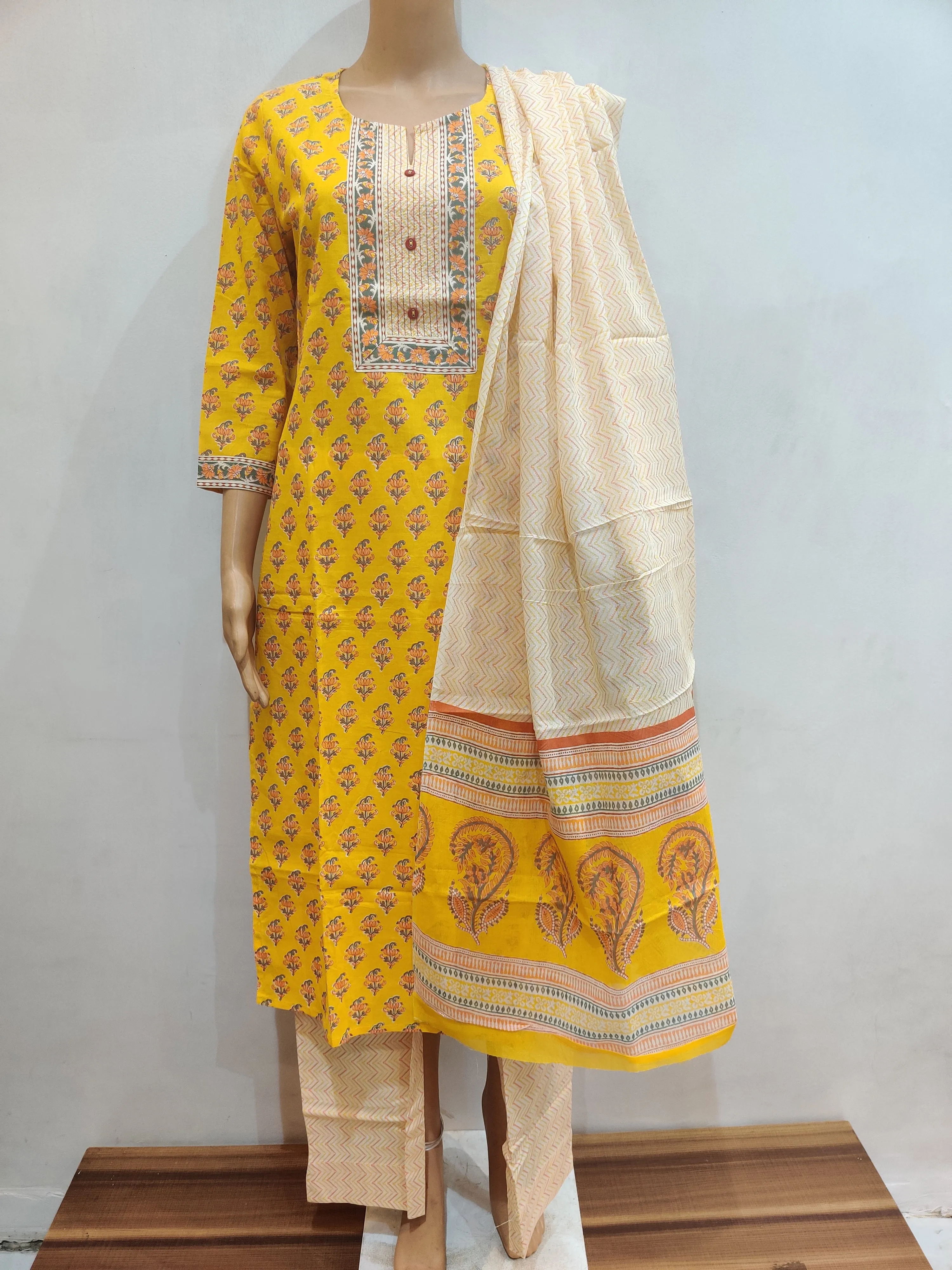 Hibiscus Kurta pants with dupatta