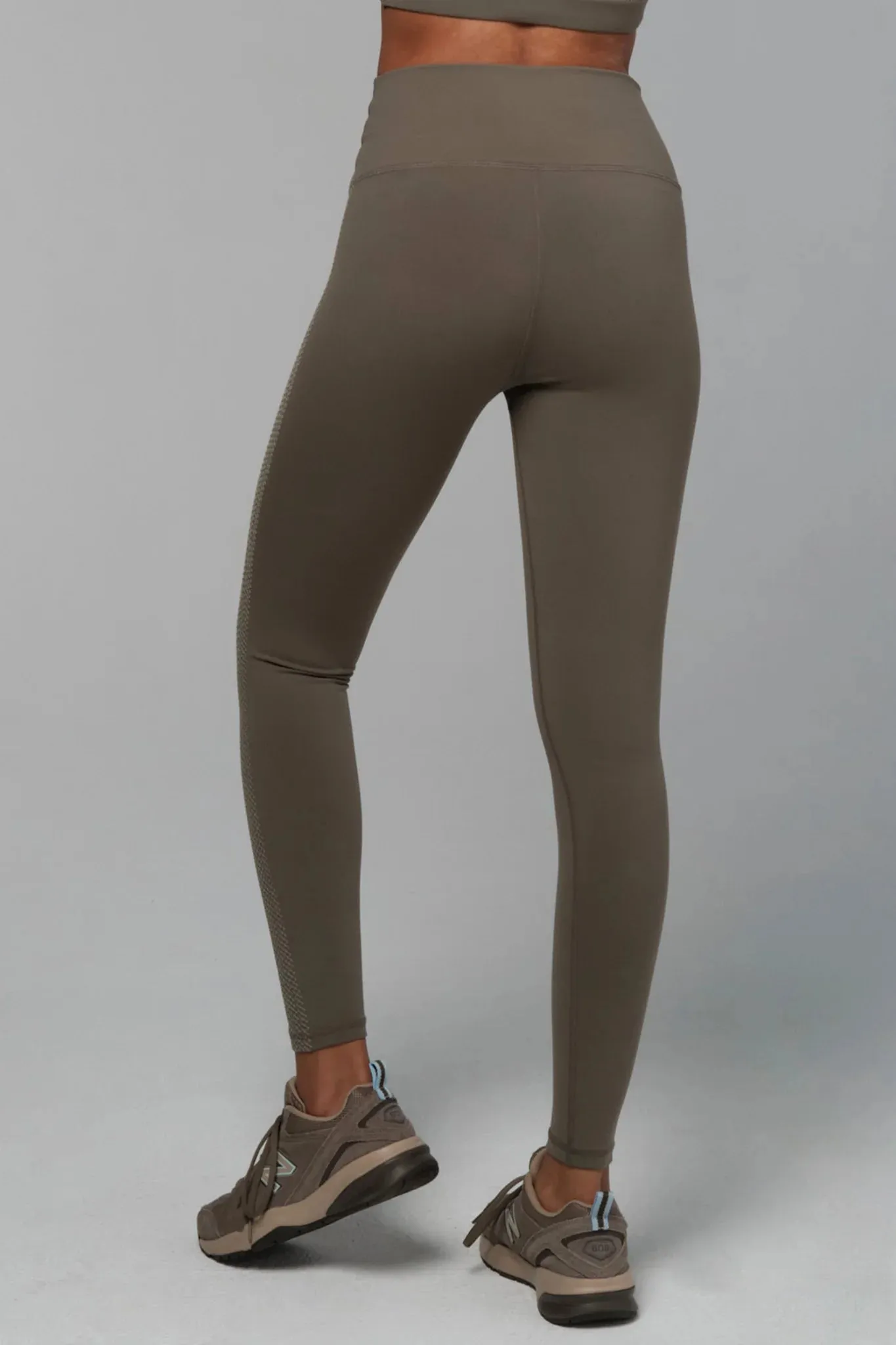 Sage Embroidered Legging